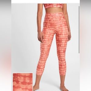 NWOT Athleta Elation Printed Capri - Ultra High Rise